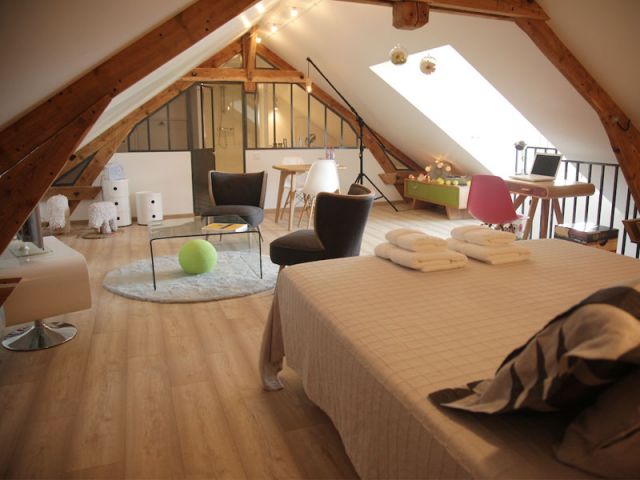 optimisez votre espace sous toit avec un aménagement de combles de 40m2. idées, conseils et solutions pour créer une pièce lumineuse et fonctionnelle adaptée à vos besoins.