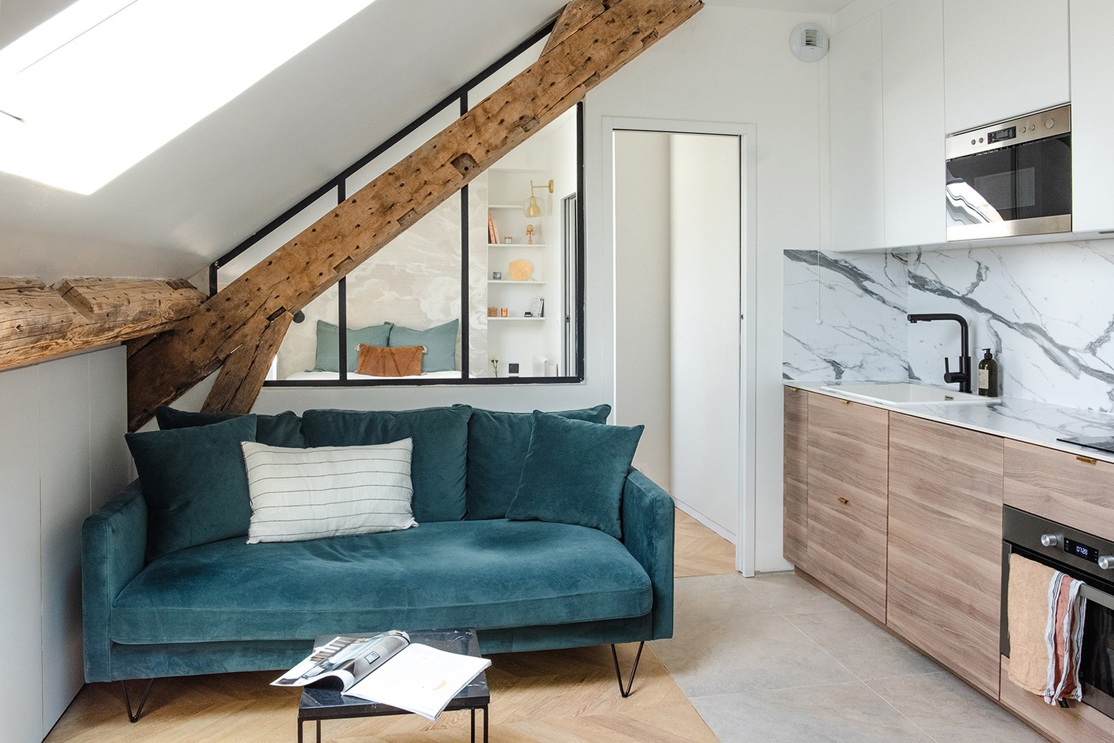 optimisez votre espace avec l’aménagement de combles de 60m2 : idées, conseils et solutions pratiques pour transformer vos combles en pièce à vivre confortable et fonctionnelle.