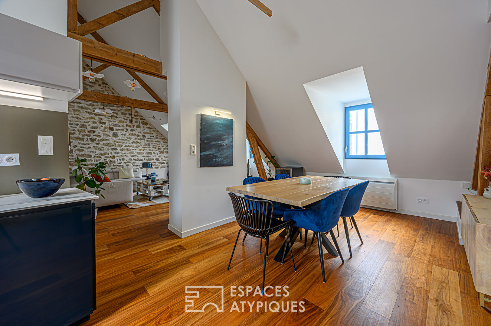 découvrez un appartement de charme à vanves, alliant confort moderne et authenticité. idéal pour vivre ou investir, proche des transports et commodités.