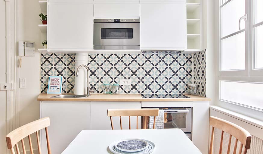 découvrez comment établir un budget réaliste pour la rénovation d'un studio de 20m2 : coûts moyens, astuces d’économies et conseils pour optimiser chaque mètre carré.