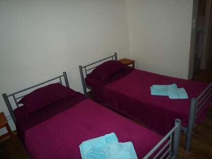 trouvez une chambre pas chère pour votre séjour ! découvrez nos offres économiques et confortables dans différents quartiers. réservez facilement et profitez d'un hébergement à petit prix.