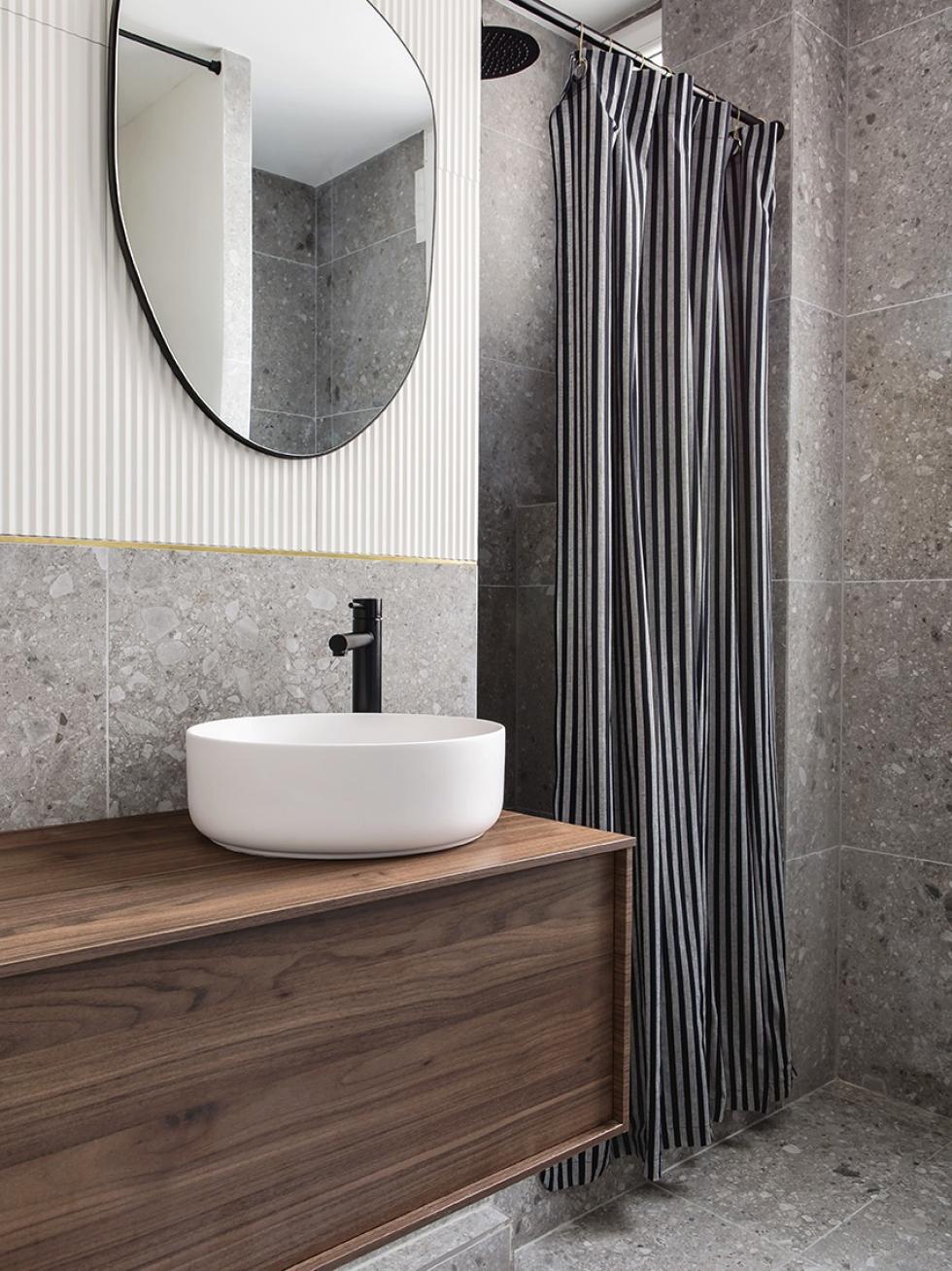 découvrez nos conseils pour bien choisir un artisan qualifié pour la rénovation ou l'installation de votre salle de bain. trouvez un professionnel de confiance pour un résultat à la hauteur de vos attentes.