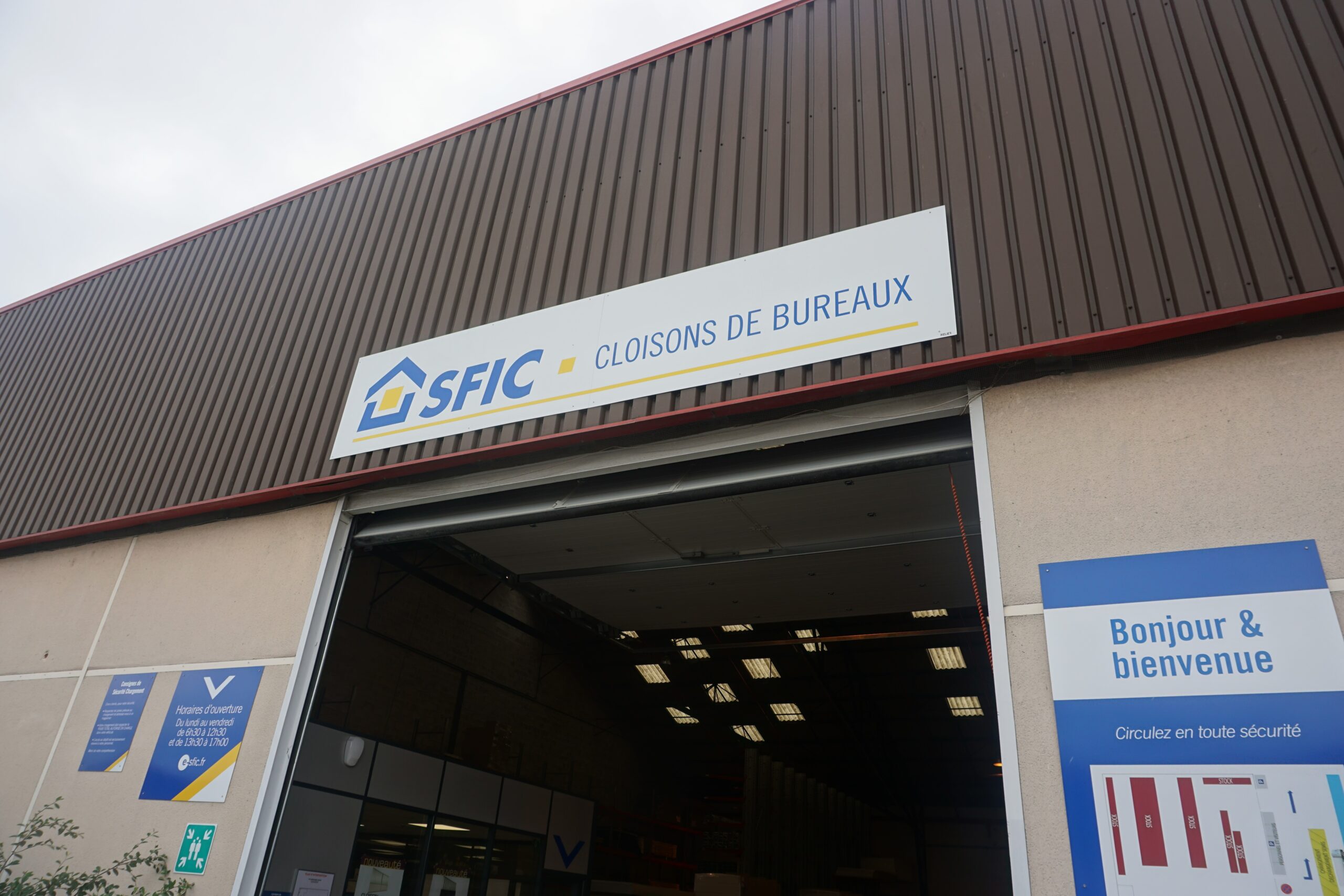 retrouvez tous les contacts d'urgence à gennevilliers : numéros utiles pour la police, les pompiers, services médicaux et d'assistance en cas de besoin. informations à jour pour votre sécurité.