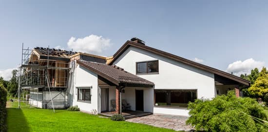 découvrez le coût estimatif d'une extension de 20 m² avec toit plat : prix moyen, facteurs influençant le budget et conseils pour optimiser votre projet d'agrandissement.