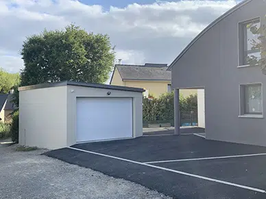 découvrez le coût moyen d’un garage, les facteurs qui influencent le prix, et des conseils pour estimer votre budget de construction ou de rénovation de garage.
