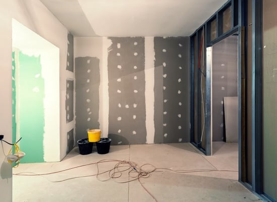 découvrez le coût des plaques de plâtre, les facteurs qui influencent leur prix, ainsi que des conseils pour bien estimer votre budget travaux. comparez les tarifs et faites le bon choix pour vos projets de construction ou de rénovation.