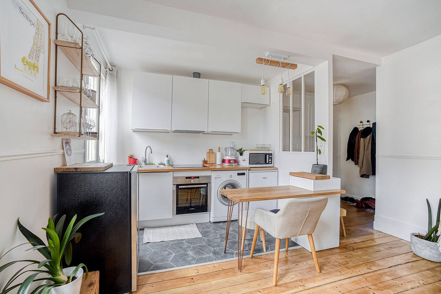 découvrez le coût moyen pour la rénovation complète d'un studio de 15m2 : prix détaillés, travaux essentiels, conseils pour optimiser votre budget et exemples de devis pour réussir votre projet.