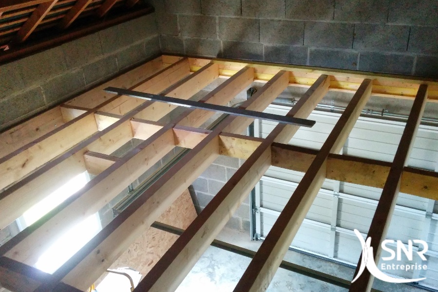 découvrez tout sur le coût de la transformation des combles : prix moyens, facteurs influençant le budget et conseils pour réussir votre aménagement de grenier.