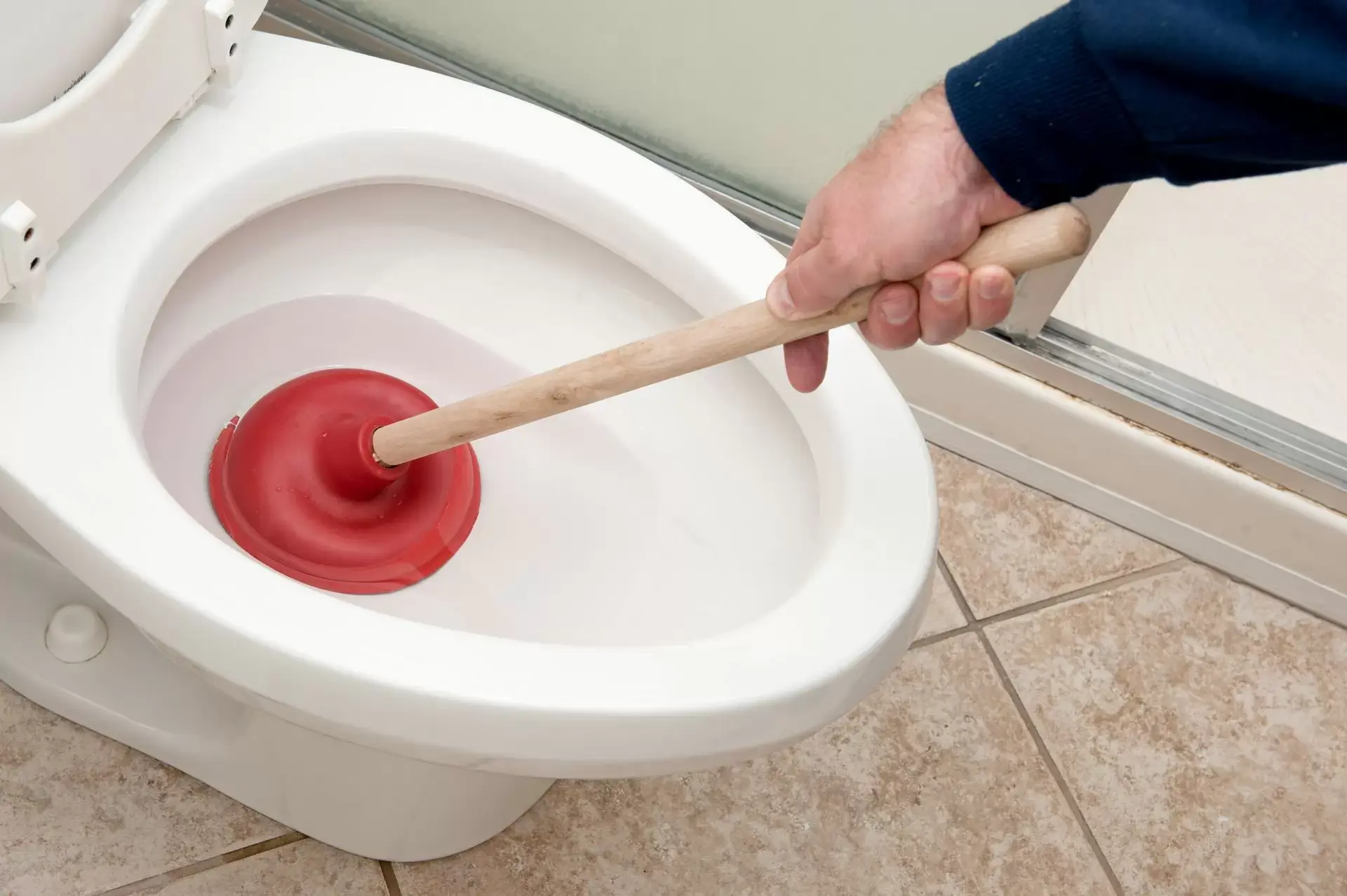 vous avez des wc trétoire bouchés ? découvrez nos solutions rapides et efficaces pour le déblocage de vos toilettes trétoire. intervention professionnelle, conseils pratiques et astuces pour régler vos problèmes de plomberie rapidement.