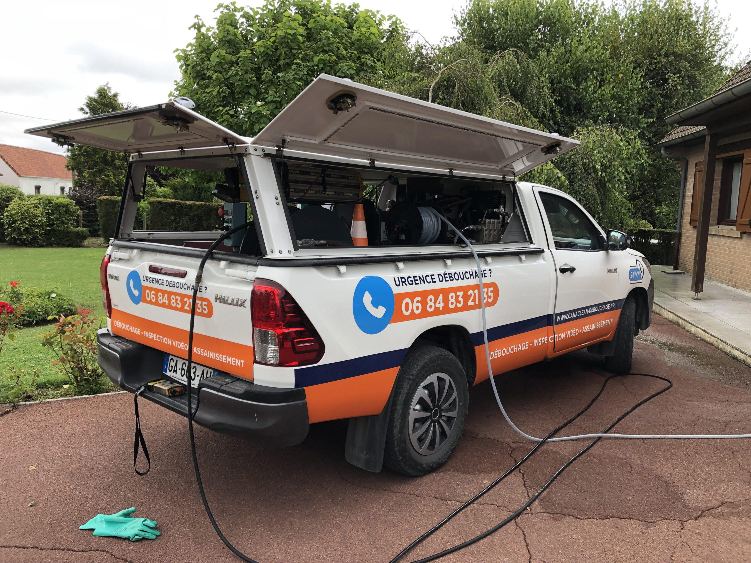 besoin d'un débouchage wc en urgence ? intervention rapide 24h/24 et 7j/7 pour déboucher vos toilettes efficacement ! contactez nos experts pour un service professionnel immédiat.