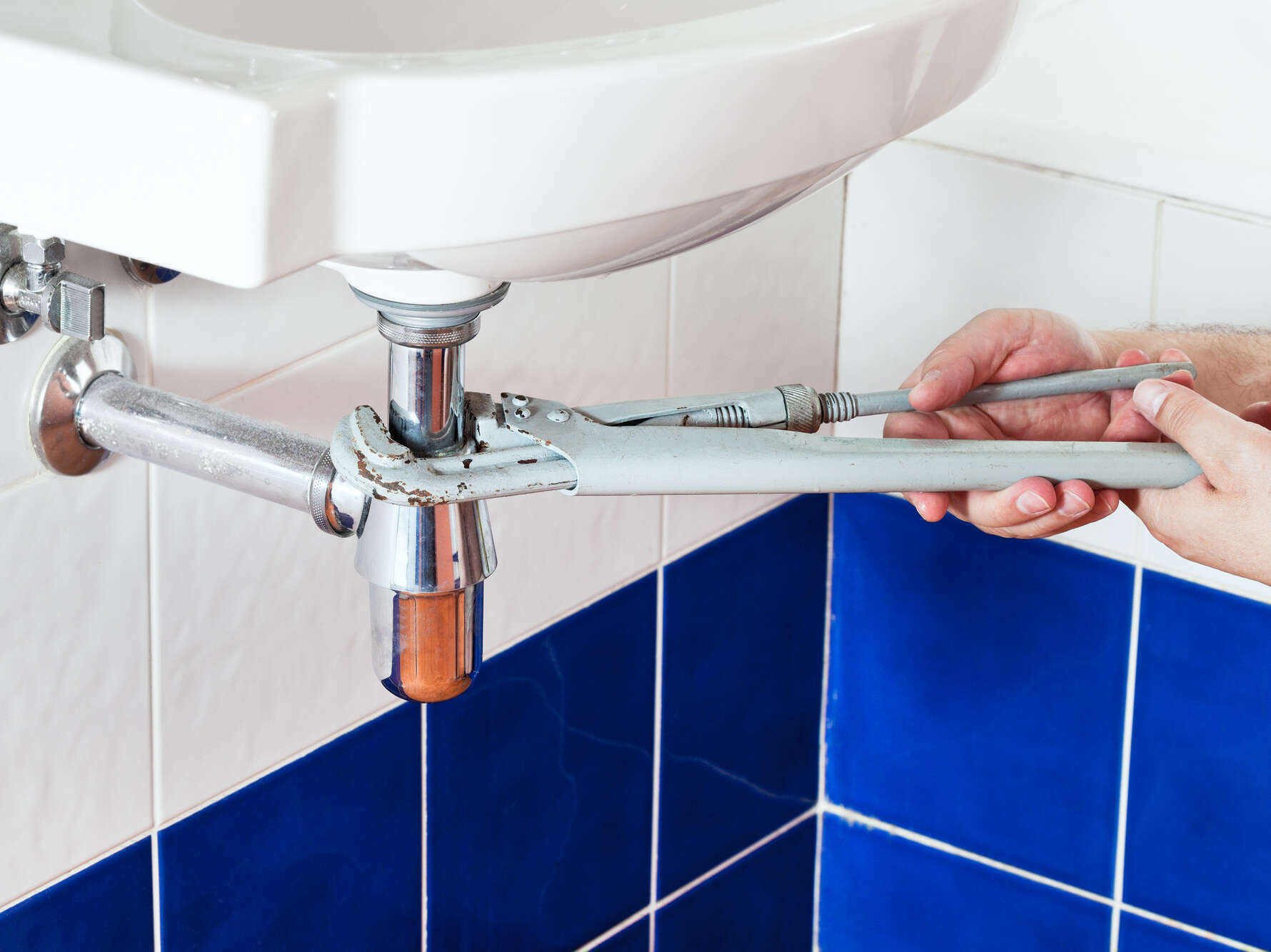 besoin d’un dépannage plomberie à clamart ? intervention rapide pour fuites, débouchage et réparations. plombier expérimenté, disponible 7j/7. devis gratuit.