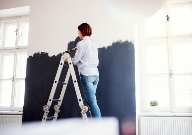 découvrez nos meilleurs conseils pour économiser sur votre rénovation, réduire vos coûts sans sacrifier la qualité et réussir vos travaux tout en respectant votre budget.