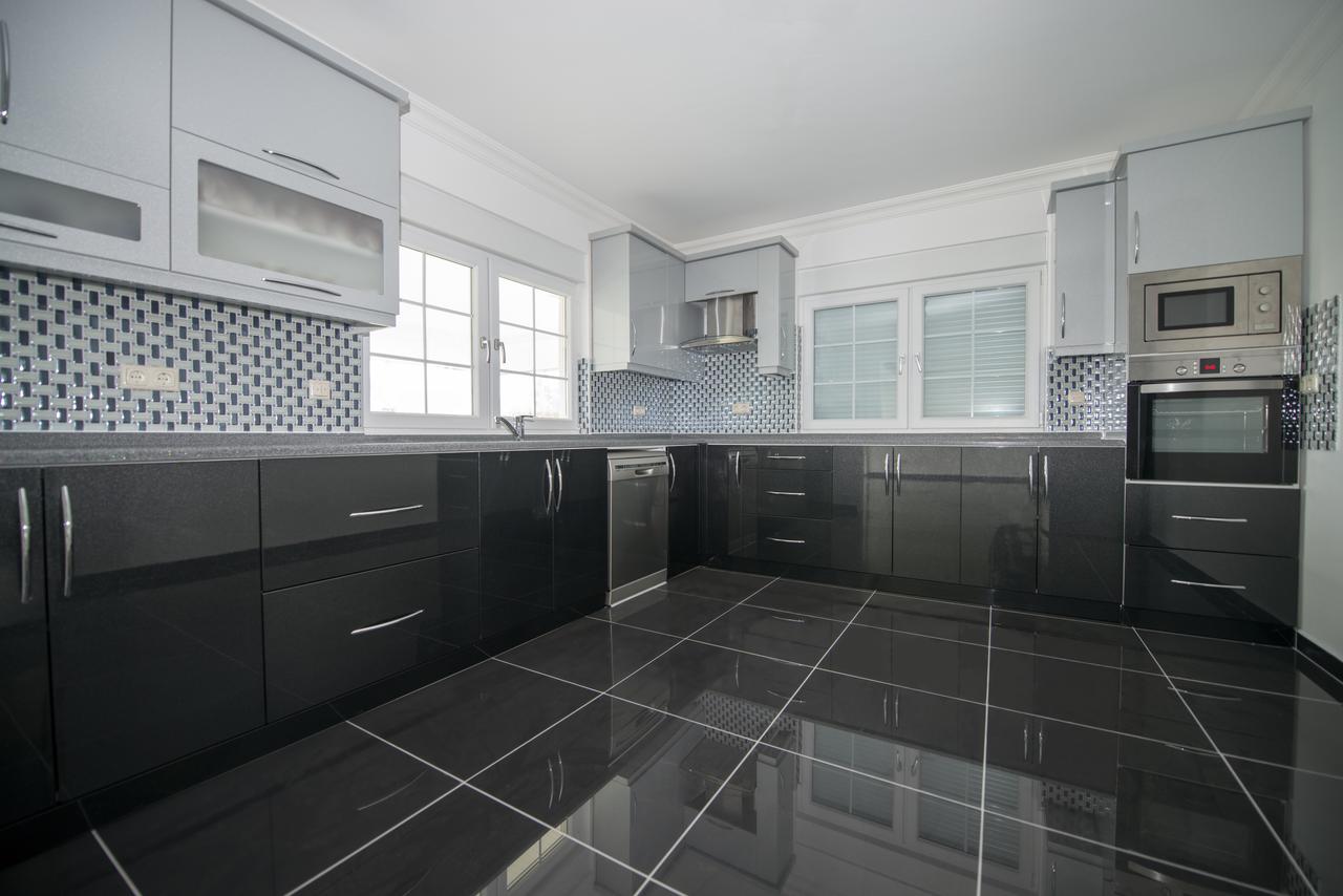 obtenez une estimation fiable du coût de votre carrelage : conseils, méthodes de calcul et astuces pour bien budgéter votre projet de pose de carrelage, que ce soit pour une rénovation ou une construction neuve.