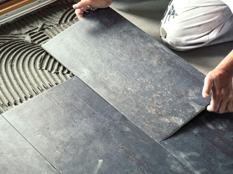 obtenez une estimation précise du coût de votre carrelage : conseils, prix au m2, type de matériaux et main-d'œuvre. comparez les devis pour réussir votre projet carrelage en toute sérénité.