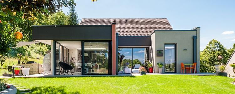 découvrez l'estimation des frais pour une extension de maison à paris en 2025 : coûts moyens, éléments à prendre en compte et conseils pour maîtriser votre budget travaux.