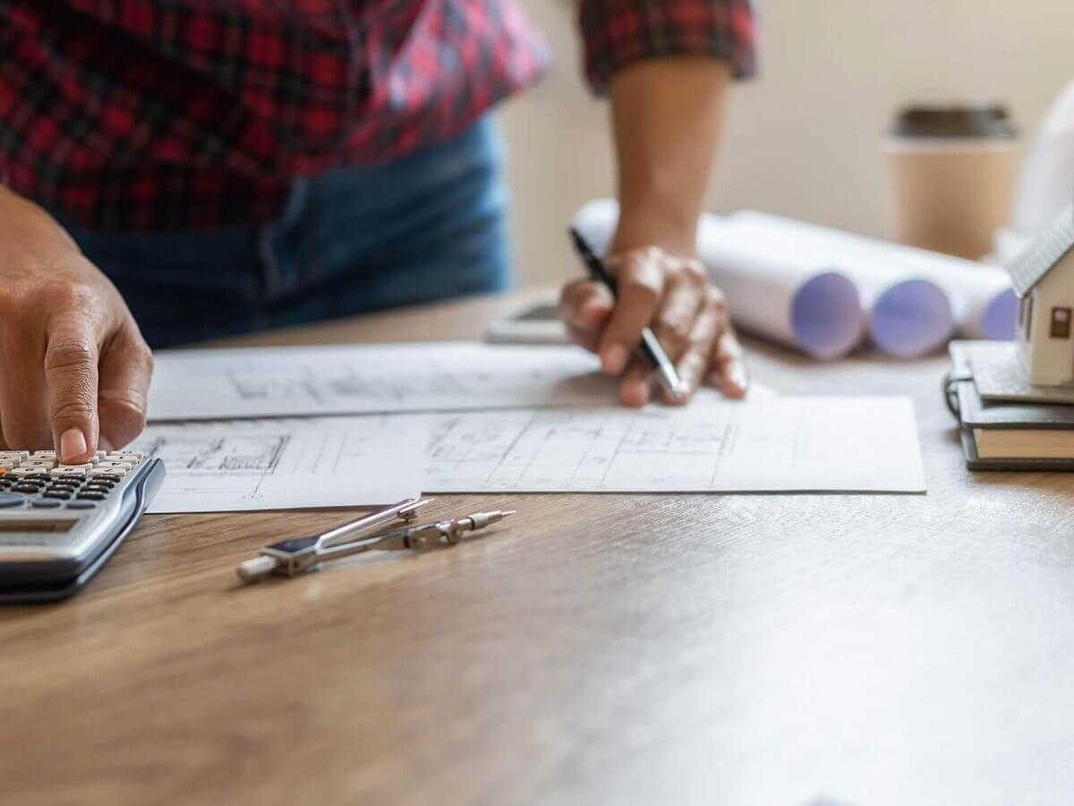 obtenez une estimation précise du coût de rénovation de votre maison. découvrez les facteurs qui influencent le budget et nos conseils pour réussir votre projet de rénovation.