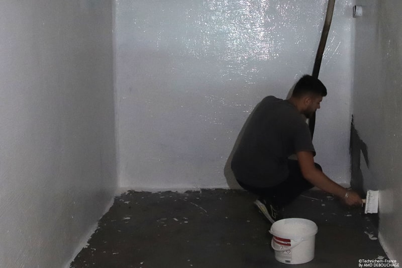 expert en étanchéité des murs et planchers à paris 75009 : solutions durables contre l'humidité, interventions rapides, devis gratuit pour protéger votre bâtiment efficacement.