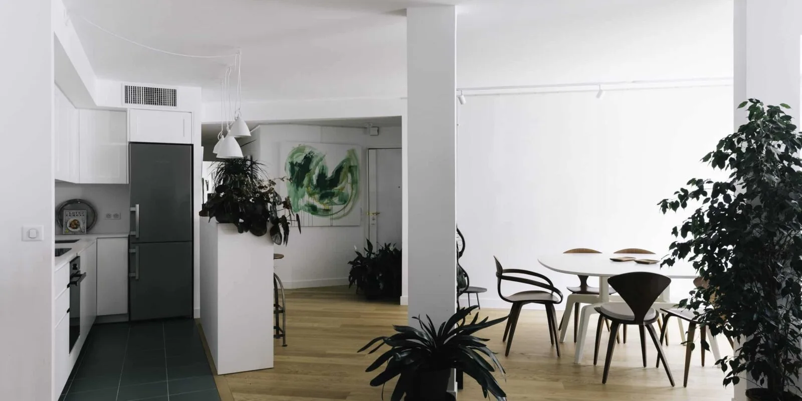 découvrez notre guide rénovation à paris : conseils, astuces et adresses pour réussir vos travaux, du choix des artisans à la gestion des démarches administratives. optimisez votre projet en toute sérénité !
