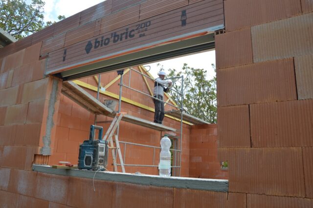 découvrez nos conseils pratiques pour optimiser votre budget travaux, réduire vos dépenses et réussir vos projets de rénovation sans dépasser votre limite financière.