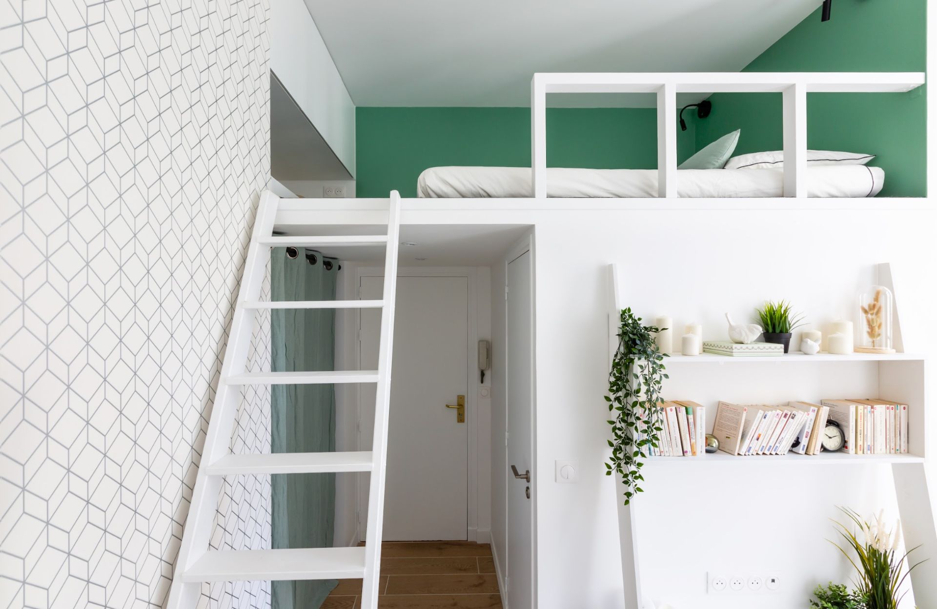 découvrez nos astuces pratiques pour optimiser l'espace de votre studio, gagner de la place et améliorer votre confort grâce à des solutions de rangement et d'aménagement intelligentes.