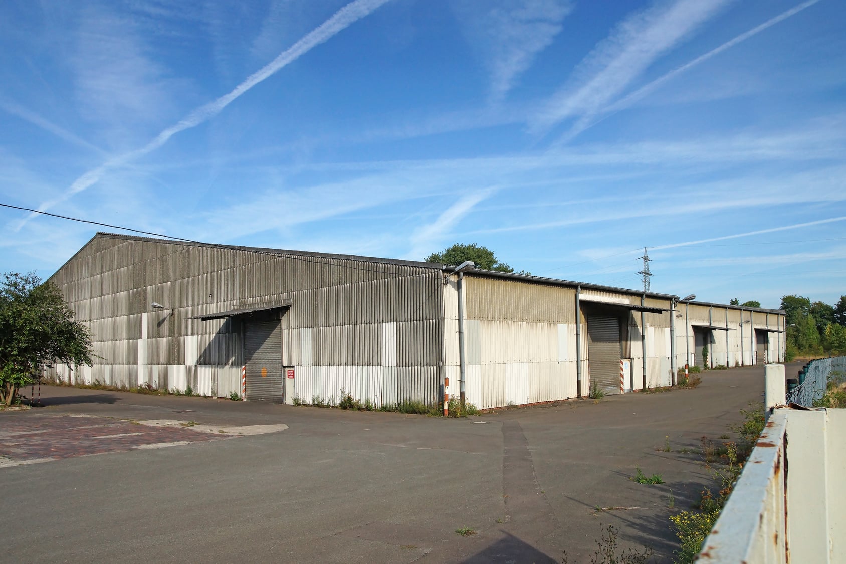 découvrez le prix au m2 pour la rénovation d’un loft : facteurs influençant le coût, conseils pour estimer votre budget et astuces pour optimiser vos travaux de rénovation.