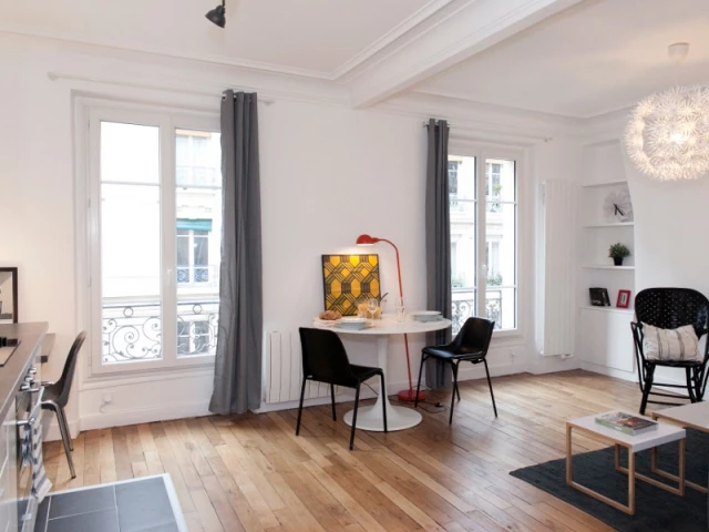 découvrez nos conseils pratiques pour estimer le budget d'une rénovation de 40m2 : coûts moyens, poste de dépenses, astuces d'économie et exemples de réalisations pour planifier vos travaux sereinement.