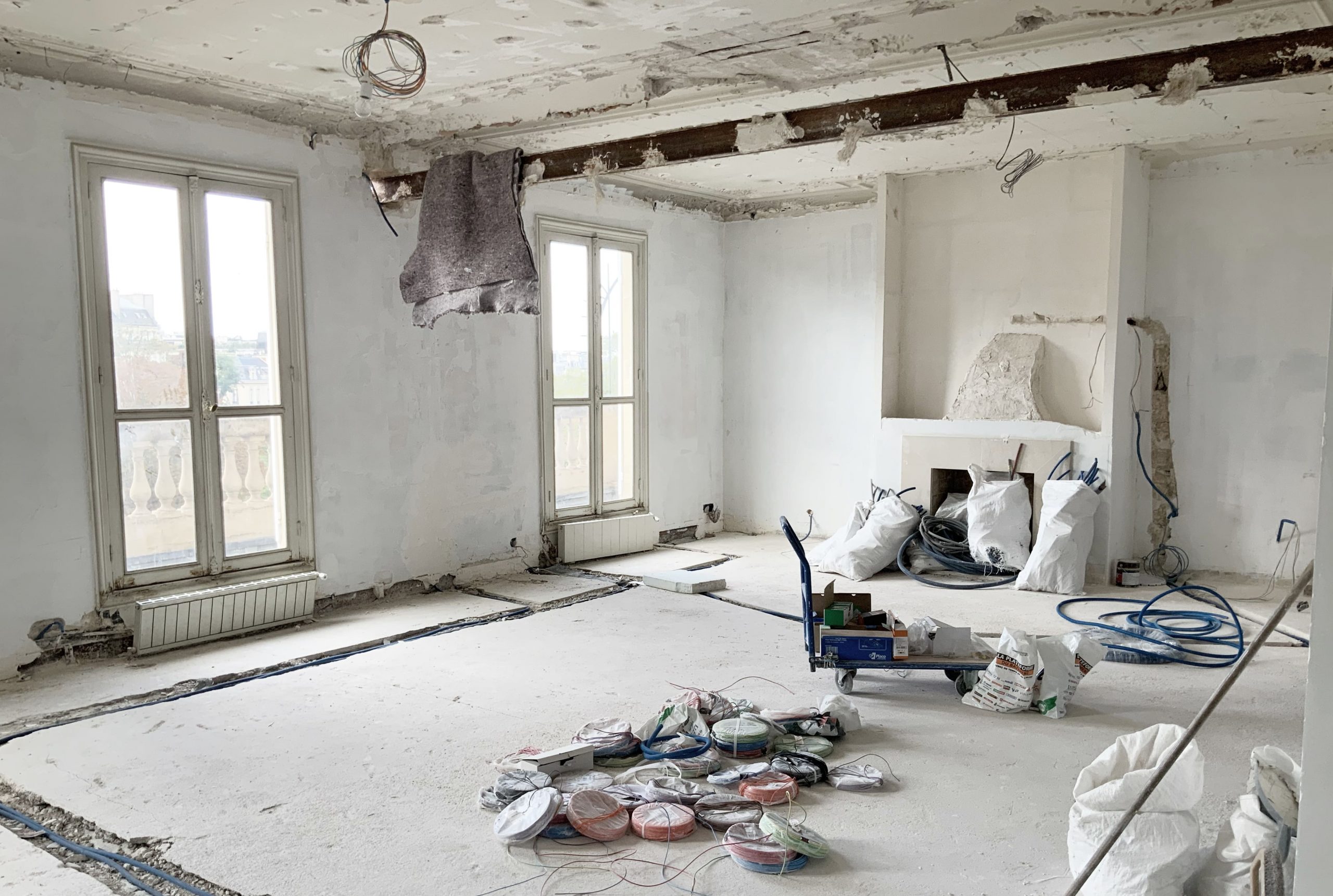 confiez la rénovation de votre appartement dans le 16e arrondissement de paris à des experts en 2025. modernisez votre intérieur avec des prestations sur mesure, alliant élégance et fonctionnalité.