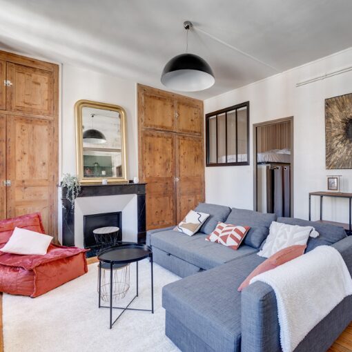 découvrez nos conseils et astuces pour réussir la rénovation d'un appartement de 30m2 : optimisation de l'espace, aménagement malin et idées déco pour transformer votre petit logement.