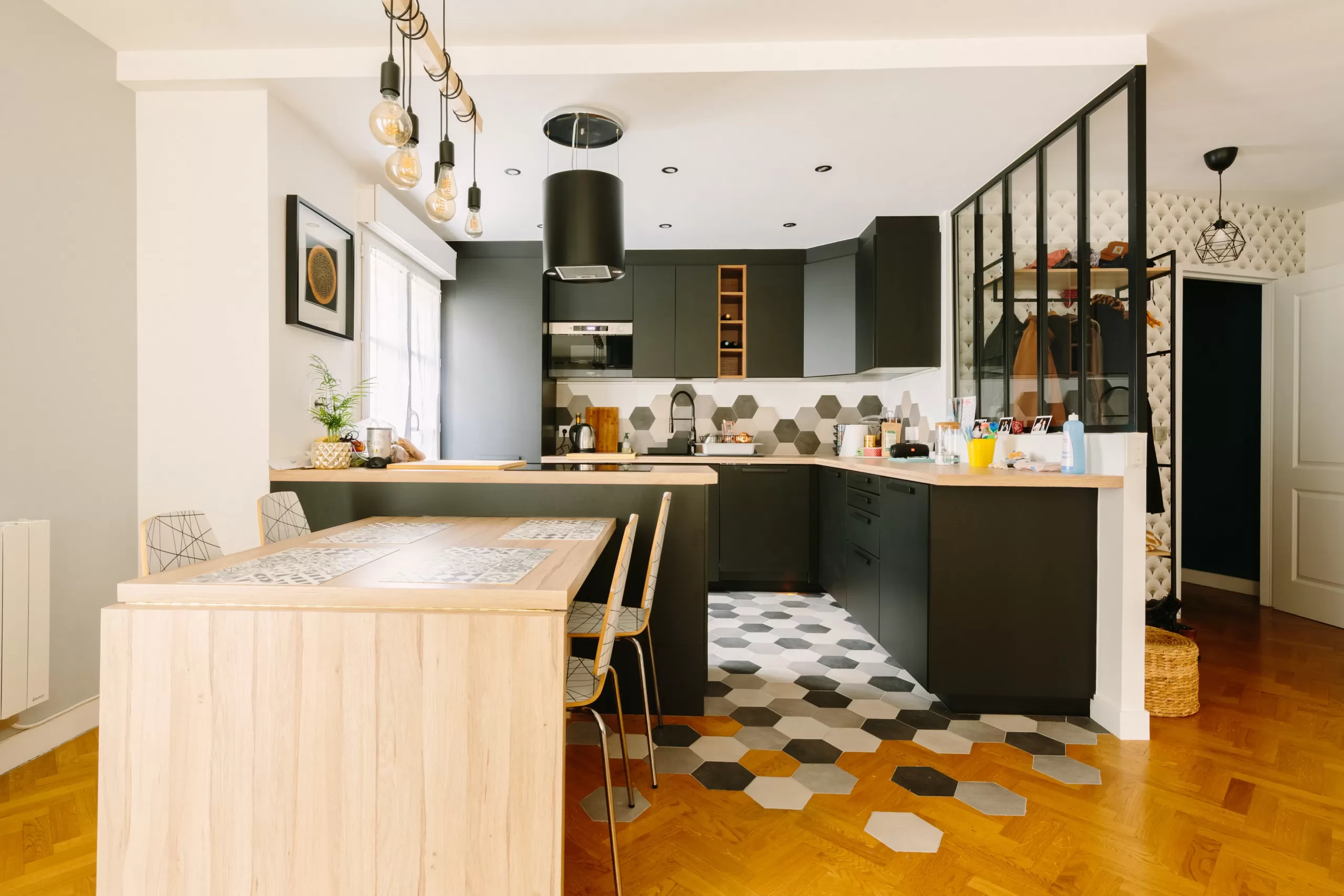 découvrez nos conseils et solutions pour réussir la rénovation de votre appartement : idées déco, astuces travaux, budget et professionnels pour transformer votre espace selon vos envies.
