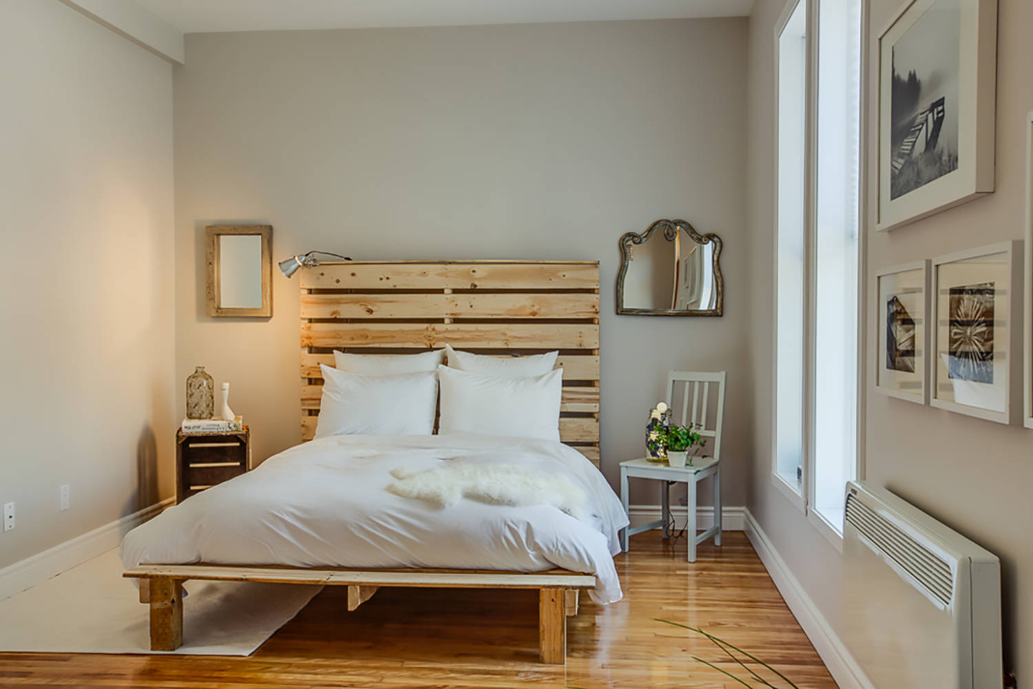 découvrez nos conseils et astuces pratiques pour rénover une chambre avec un petit budget. idées économiques, matériaux abordables et inspirations pour transformer votre espace sans vous ruiner.