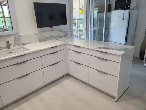 confiez la rénovation de votre cuisine à châtillon à des experts pour un espace moderne, fonctionnel et sur-mesure. devis gratuit et accompagnement personnalisé.