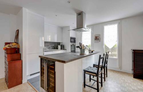 vous souhaitez rénover votre cuisine à fontenay-aux-roses ? découvrez nos solutions sur-mesure pour moderniser votre espace, alliant design, fonctionnalité et qualité d’exécution. devis gratuit et accompagnement personnalisé.