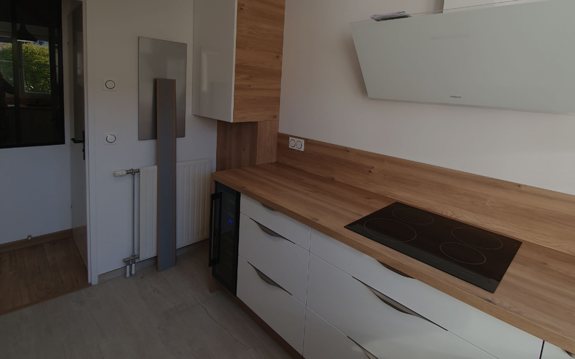 confiez la rénovation de votre cuisine ouverte à clamart à une équipe professionnelle. modernisez votre espace, optimisez la luminosité et profitez d'une cuisine conviviale sur-mesure adaptée à vos besoins.