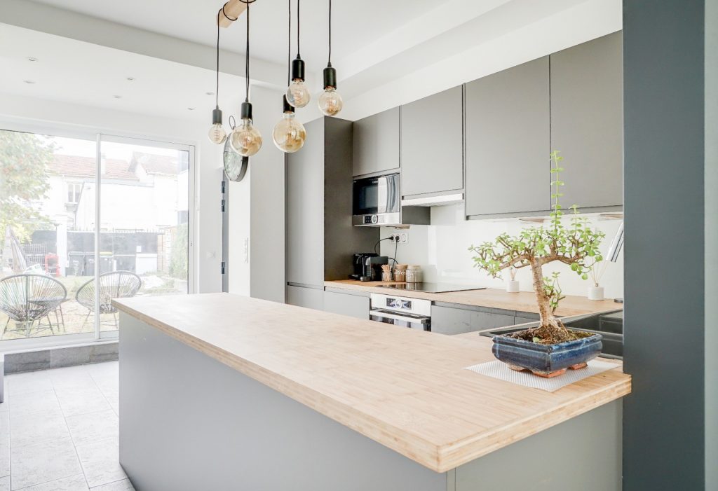 faites rénover votre cuisine à paris 75003 avec notre équipe d’experts. conseils personnalisés, matériaux de qualité et finitions soignées pour une cuisine moderne et fonctionnelle.