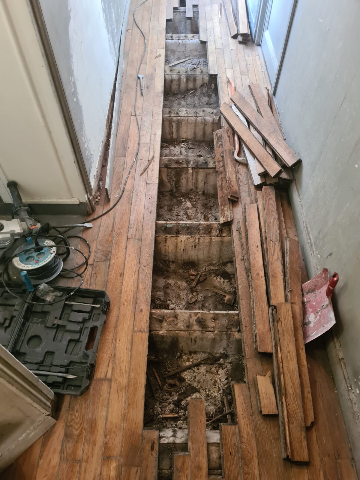 besoin d’une rénovation après un dégât des eaux à paris 8 ? nos experts interviennent rapidement pour un diagnostic précis et des travaux de remise en état de qualité. devis gratuit et assistance assurances.