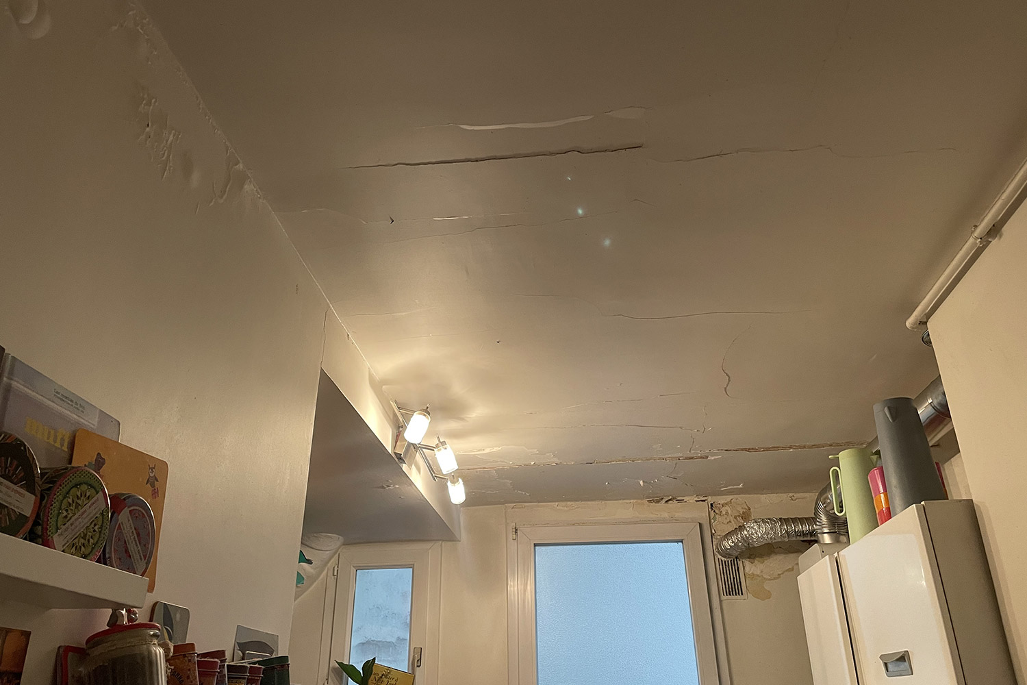 entreprise spécialisée dans la rénovation après dégât des eaux à paris 8 : diagnostic rapide, prise en charge complète, travaux de remise en état et traitement de l'humidité. intervention efficace pour appartements, maisons et locaux professionnels.