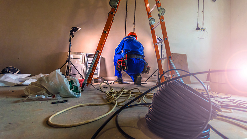 découvrez nos conseils et astuces pour réussir votre rénovation électrique en toute sécurité. modernisez votre installation électrique facilement grâce à nos guides pratiques pour particuliers et professionnels.