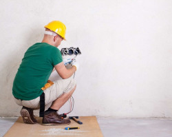 découvrez nos conseils et étapes clés pour réussir votre rénovation électrique en toute sécurité. modernisez votre installation, optimisez votre consommation et respectez les normes en vigueur.