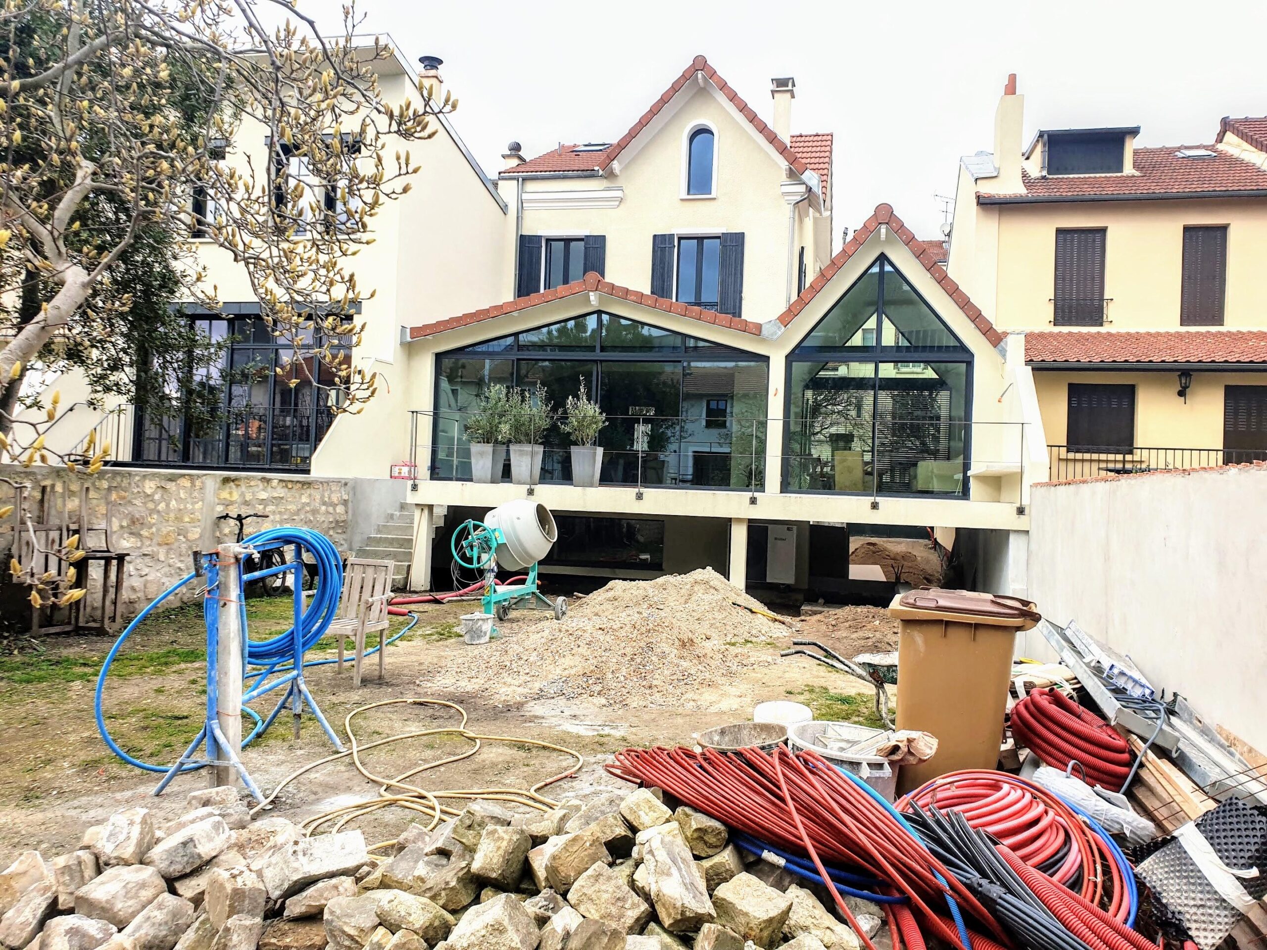 confiez vos projets de rénovation immobilière à vanves à une équipe d’experts. de la conception à la finition, bénéficiez de conseils personnalisés et de travaux de qualité pour transformer votre logement selon vos envies.