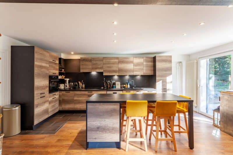 découvrez nos conseils et astuces pour une rénovation intérieure pas chère. donnez une nouvelle vie à votre maison sans vous ruiner grâce à des idées économiques et des solutions adaptées à tous les budgets.