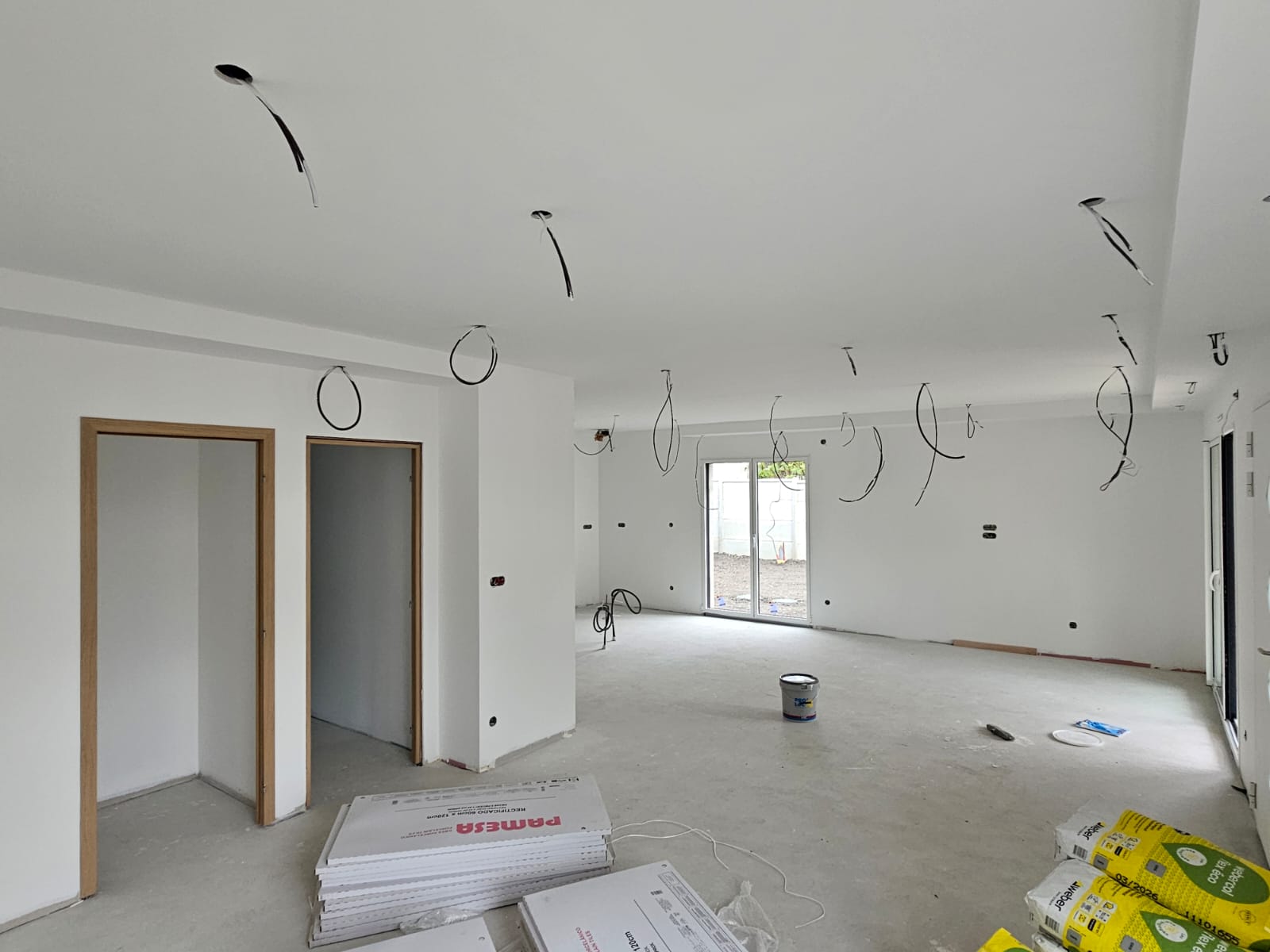 découvrez nos conseils et solutions pour réussir votre rénovation intérieure : idées déco, aménagement, choix des matériaux et accompagnement personnalisé pour transformer votre intérieur selon vos envies.