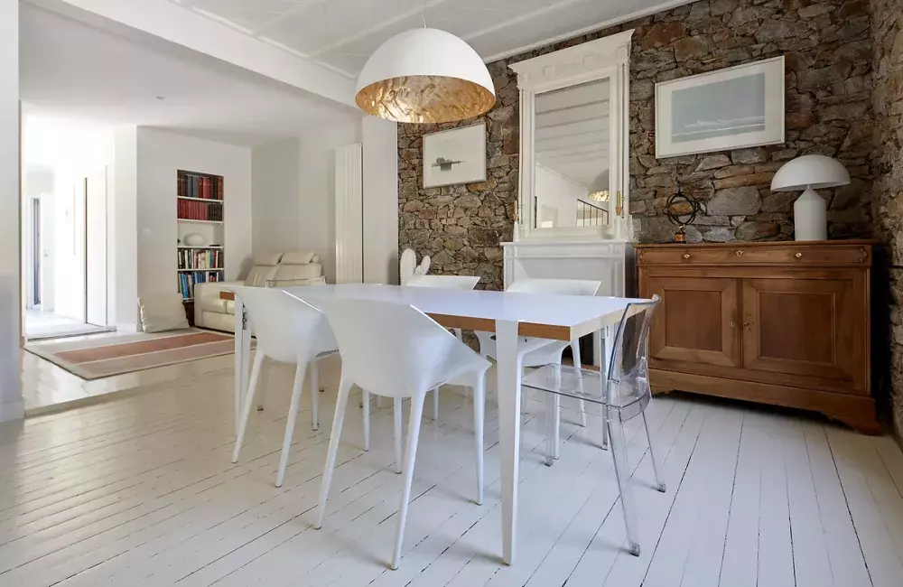 découvrez nos conseils et astuces pour réussir la rénovation de votre maison. optimisez votre budget, choisissez les bons matériaux et transformez votre intérieur en toute sérénité.