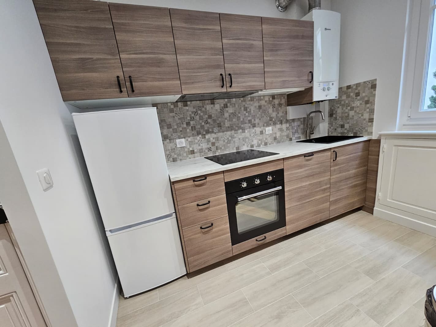 donnez une nouvelle vie à votre intérieur avec une rénovation moderne à levallois-perret. profitez de solutions sur-mesure alliant design contemporain et fonctionnalité pour sublimer votre espace de vie.