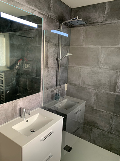 transformez votre salle de bain grâce à nos conseils et idées pour une rénovation moderne, pratique et adaptée à votre budget. découvrez astuces déco, choix de matériaux et inspirations tendance !