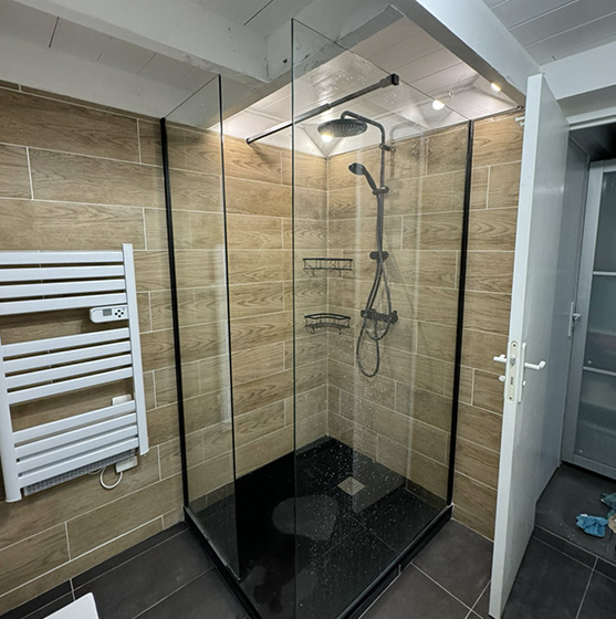 confiez la rénovation de votre salle de bain à gennevilliers à des professionnels expérimentés. devis gratuit, conseils personnalisés et finitions de qualité pour un espace moderne et fonctionnel.