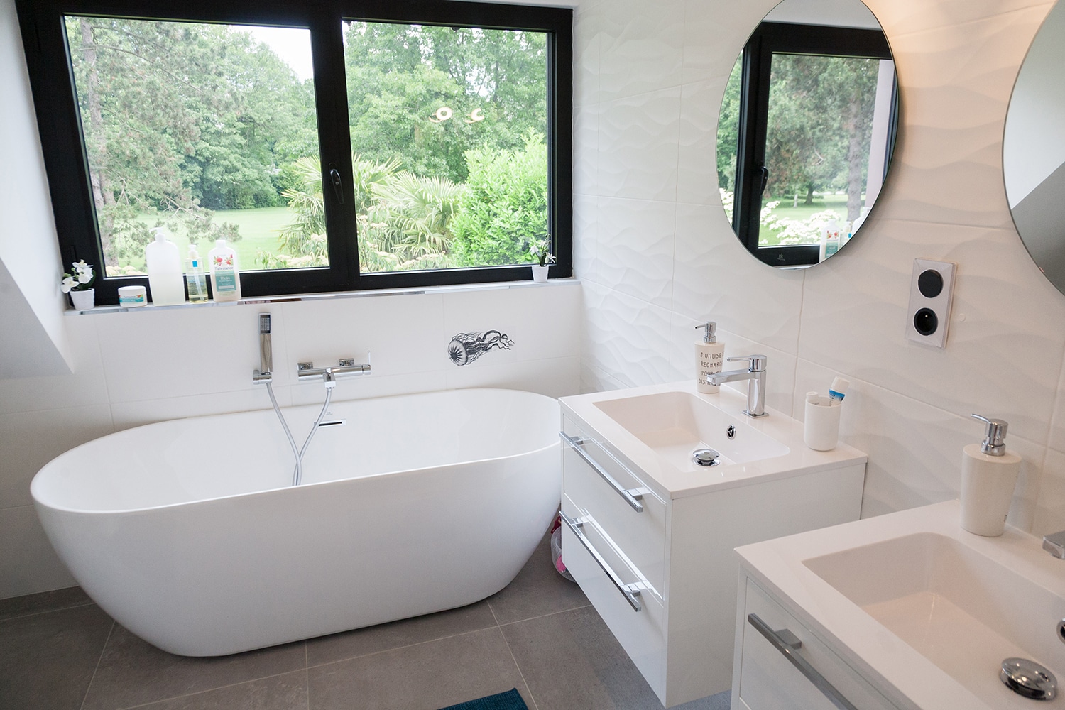 confiez la rénovation de votre salle de bain à gennevilliers à des experts ! améliorez confort et design avec des solutions sur mesure. devis gratuit, travaux rapides et de qualité.