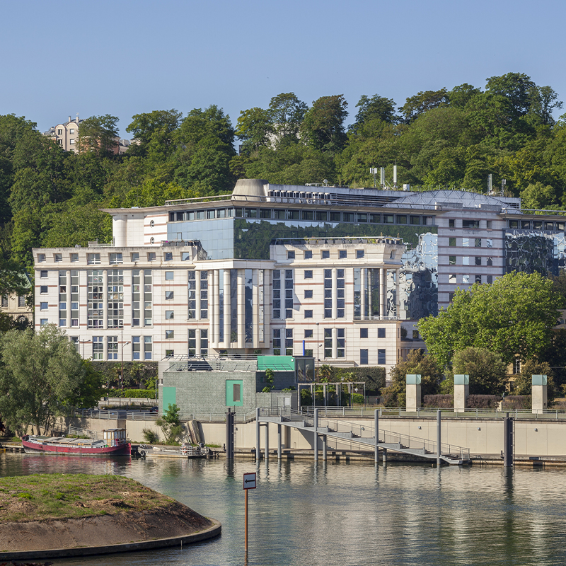 vous cherchez un spécialiste de la rénovation à sèvres 92310 ? profitez de nos services pour rénover votre appartement ou maison avec des solutions adaptées à vos besoins. devis gratuit et accompagnement personnalisé.