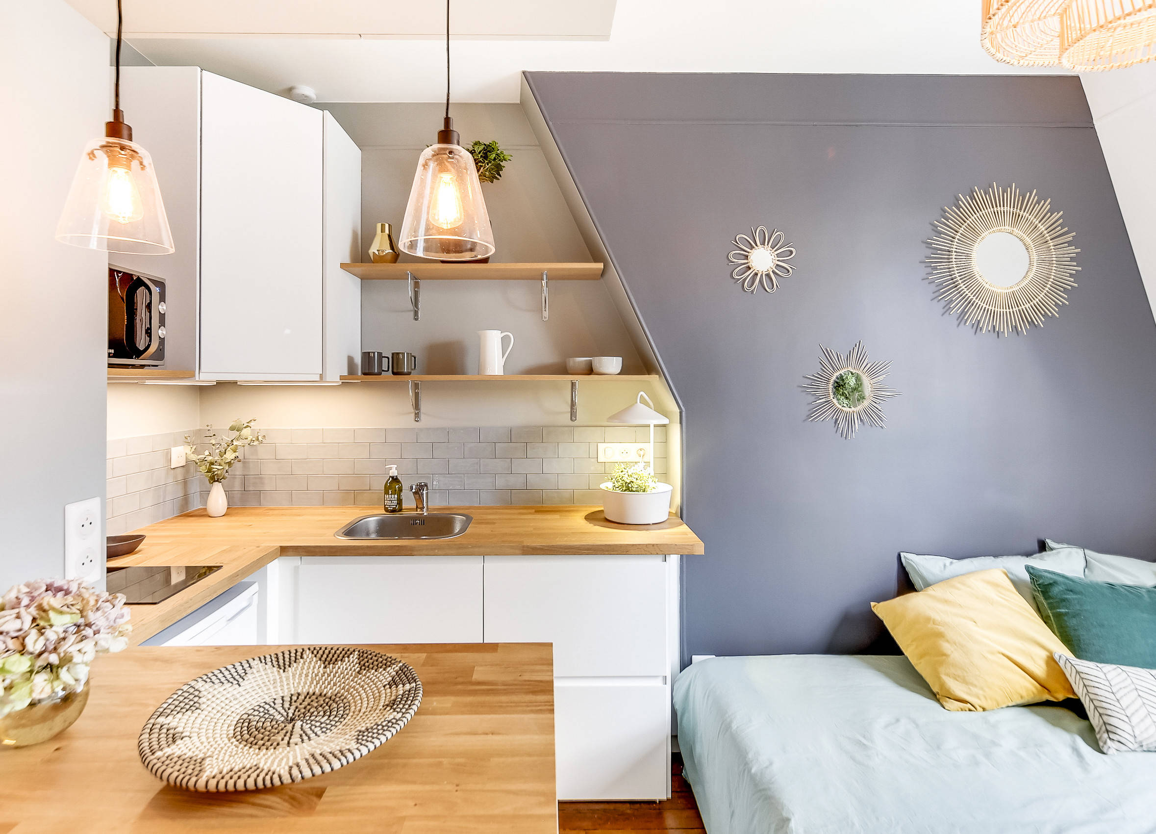 découvrez nos conseils pratiques pour réussir la rénovation d’un studio avec un budget maîtrisé. optimisez chaque mètre carré sans vous ruiner grâce à des astuces économiques et des idées innovantes.
