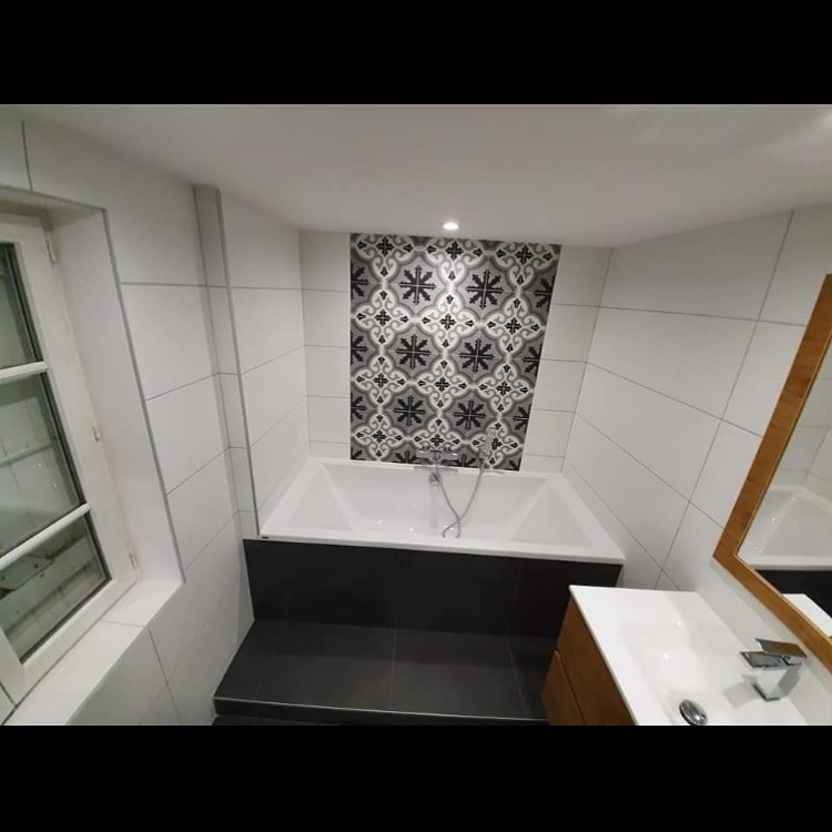 découvrez des salles de bain accessibles à neuilly, conçues pour le confort, la sécurité et l'autonomie de tous. solutions adaptées aux personnes à mobilité réduite. devis gratuit.