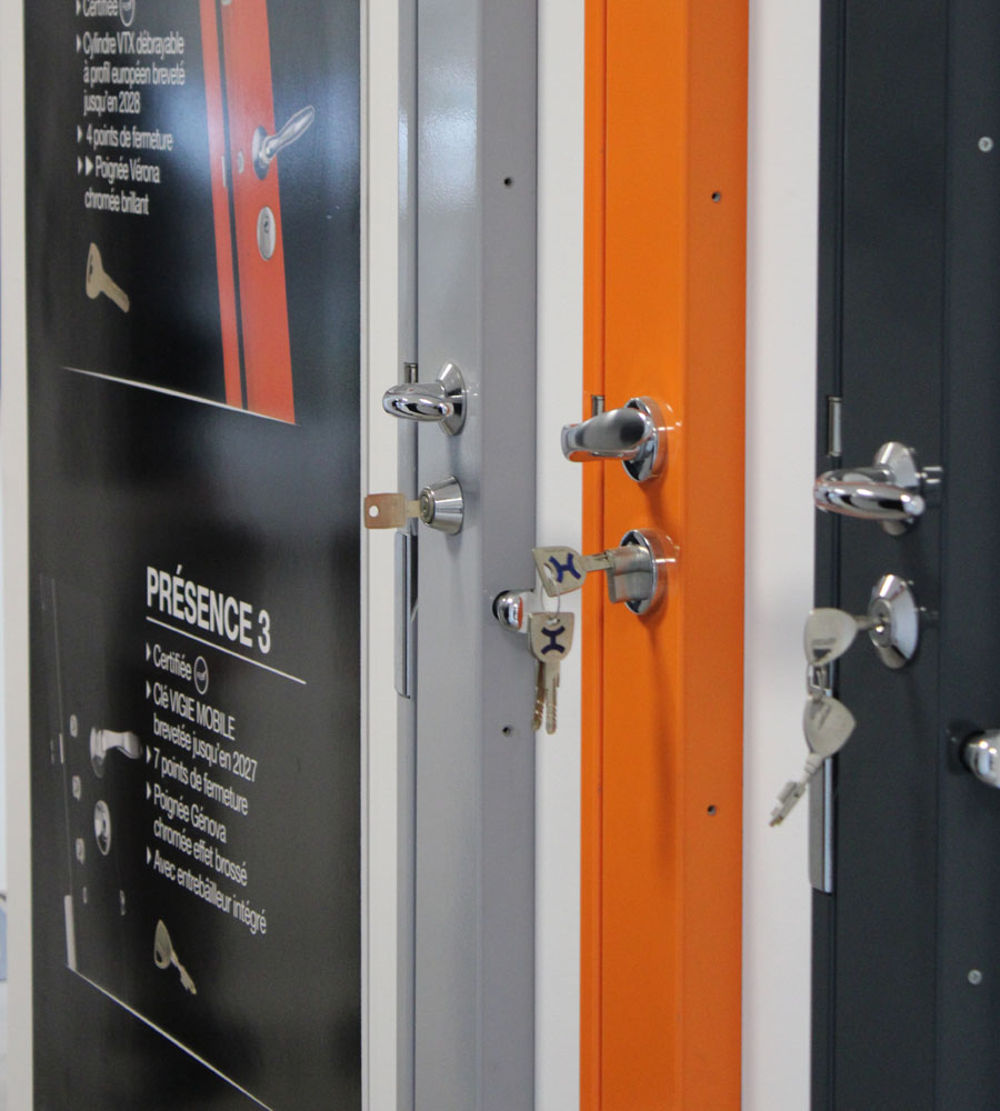 découvrez nos conseils et solutions pour garantir la sécurité de votre domicile ou entreprise grâce à des services de serrurerie professionnels : installation, dépannage et renforcement des accès.